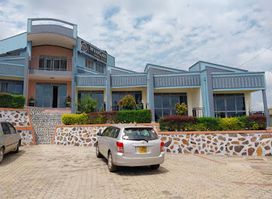 westway luxury suites