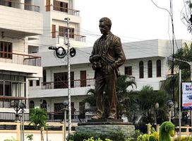 Satyajit Ray Statue