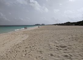 Eagle Beach Parking Lot