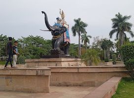 Statue of Rani Durgavati