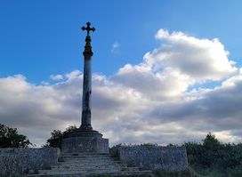 Lord Wantage Monument