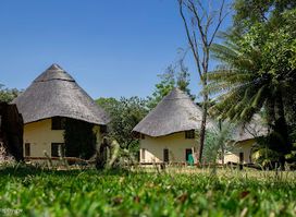 Mutirikwi Lake Shore Lodges