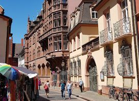 Haus zum Walfisch