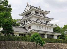 Shiroyama Park