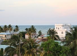 Chaleanor Hotel