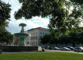 Professor-Huber-Platz