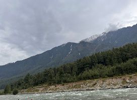 Love Pahalgam View point