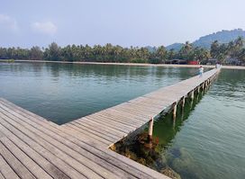 အဘဲရေပေါ်တံတား