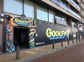 Goolfy Blacklight Minigolf