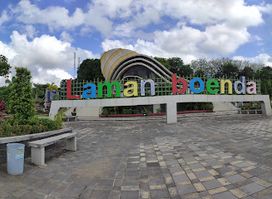Gong-gong Building