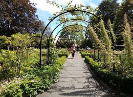 Queen's Gardens
