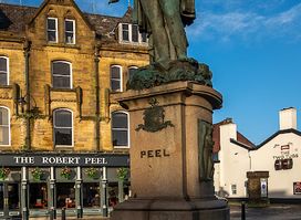 Robert Peel Statue