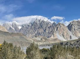 Hunza Trek & Tours