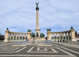 Heroes' Square