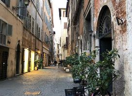 Via dei Coronari