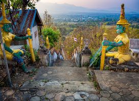 Chedi Phra That Mae Yen