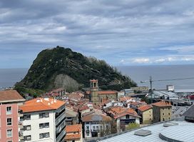 Earra Tours Basque Country