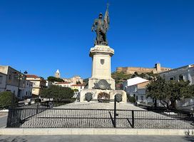 Statue of Hernán Cortés
