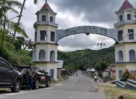 Gate "Welcome to the Gorontalo province"