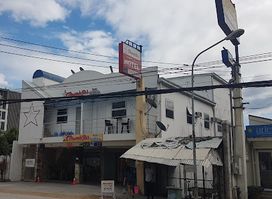 Thumbstar Hotel And Bar