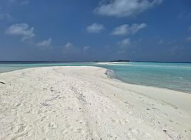Sandbank Dhigurah