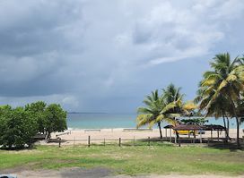 Islote Beach Restaurant