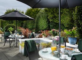 Killarney Lodge
