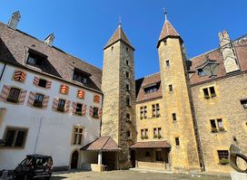 Château Et Collégiale