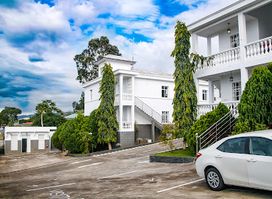 alexandra place, malabo, guinea ecuatorial