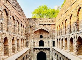 Ugrasen ki Baoli