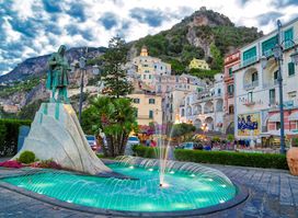 Statue Dedicated to Flavio Gioia (Amalfi)