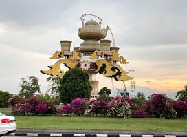 Tea-Pot Roundabout