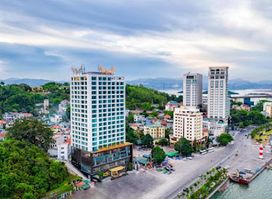 Khách sạn Mường Thanh Grand Bãi Cháy