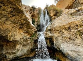بداية مسار المشي الى وادي ميبامWadi Tiwi