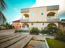Agblor Lodge