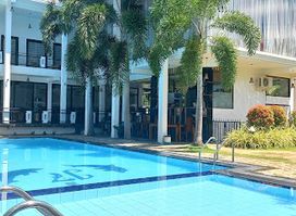 J7 Villaj Resort