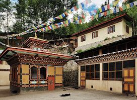 Thangthong Dewachen Dupthop Nunnery