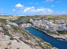Xlendi cliff side