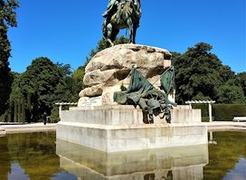 Monumento to Martínez Campos