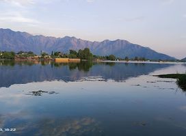Nigeen Lake