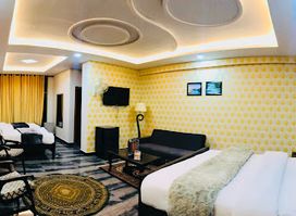 Grand Taj Hotel