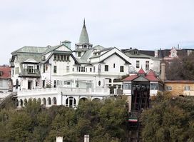 Baburizza Palace