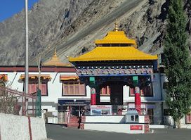 Leh Ladakh Tours and Travels - Frozen Highway