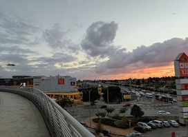 Oshiland Mall