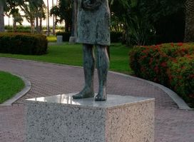 Anne Frank Statue