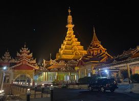 Mahar Myatmuni Buddha Image