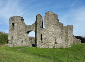 Newcastle Emlyn Castle