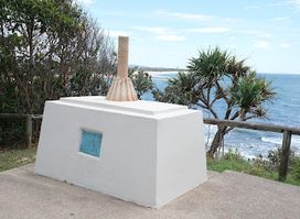 Queen Of The Colonies Monument