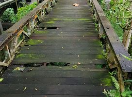 Tjampuhan Old Bridge
