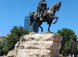 İskender Bey Meydanı